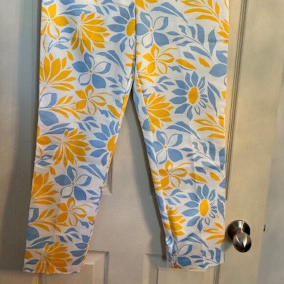 Liz Claiborne Floral Ankle Length Pants - NWT - Picture 2 of 11